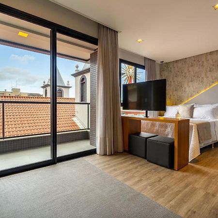 Aion Suites 103 - Compacto E Luxuoso Loft - Rooftop Com Piscina E Academia - A Poucos Passos Da Praia บอมบินญัส ภายนอก รูปภาพ
