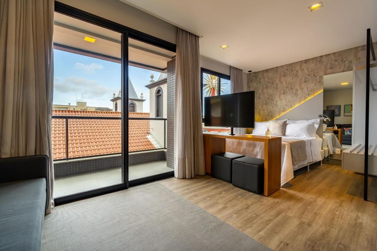 Aion Suites 103 - Compacto E Luxuoso Loft - Rooftop Com Piscina E Academia - A Poucos Passos Da Praia บอมบินญัส ภายนอก รูปภาพ