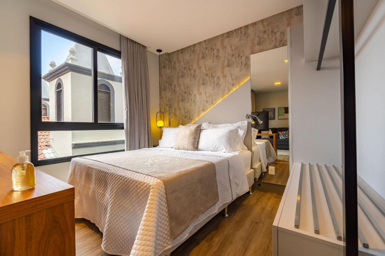 Aion Suites 103 - Compacto E Luxuoso Loft - Rooftop Com Piscina E Academia - A Poucos Passos Da Praia บอมบินญัส ภายนอก รูปภาพ