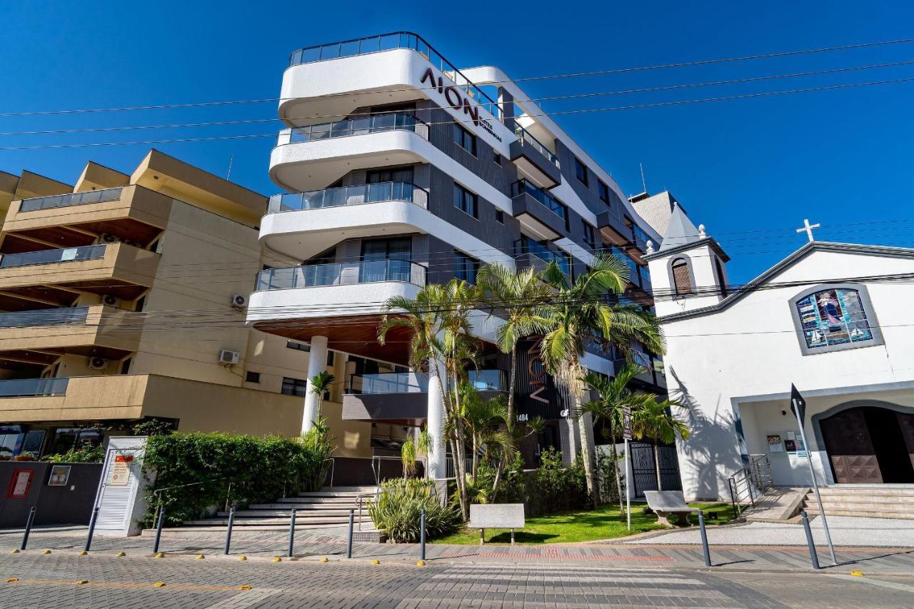 Aion Suites 103 - Compacto E Luxuoso Loft - Rooftop Com Piscina E Academia - A Poucos Passos Da Praia บอมบินญัส ภายนอก รูปภาพ